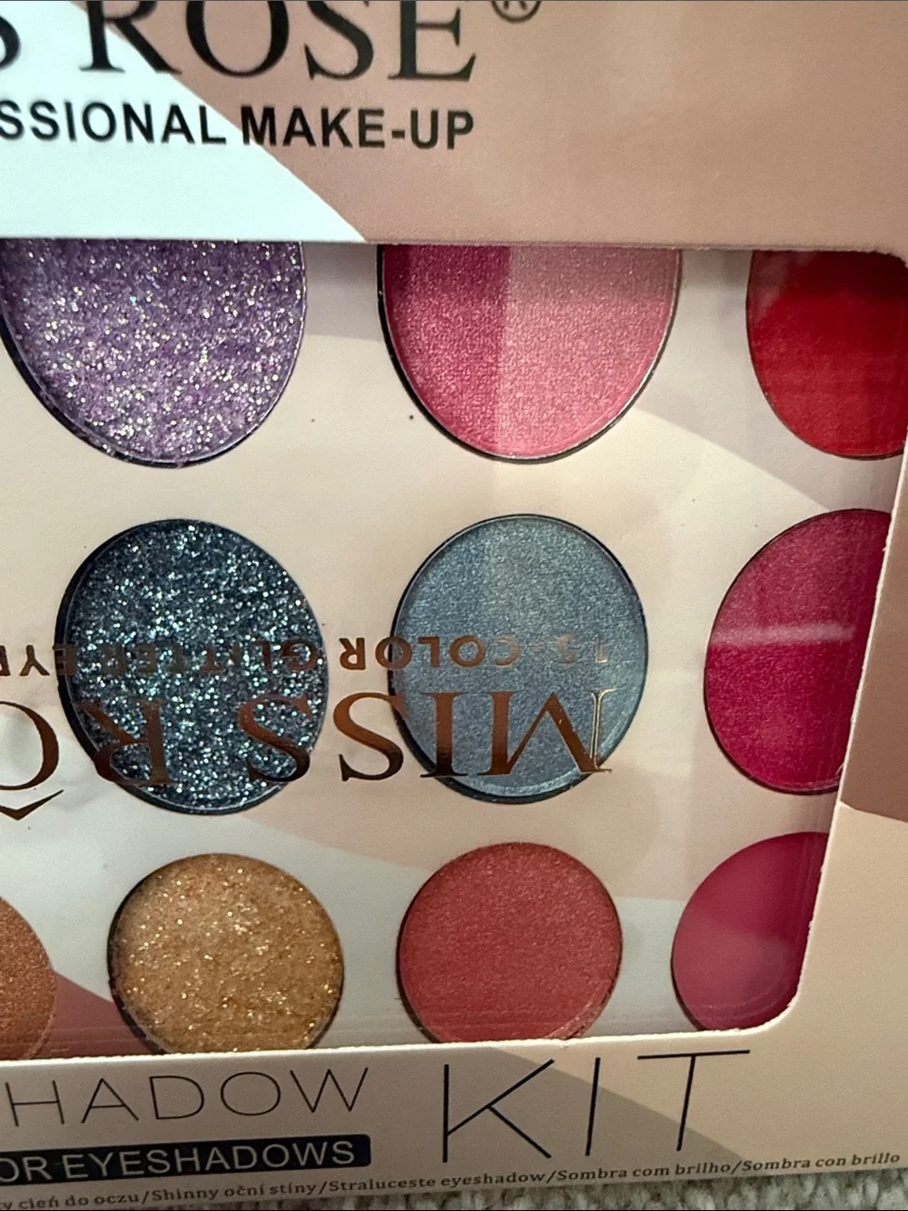 15-Color Eyeshadow Palette - Pink & Metallic Shades